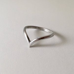 Sterling silver ring - delicate boho Chevron